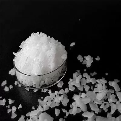 X&uacute;t, X&uacute;t ăn da, X&uacute;t NAOH l&agrave; g&igrave;? Lưu &yacute; khi sử dụng? Mua x&uacute;t vảy, x&uacute;t hạt