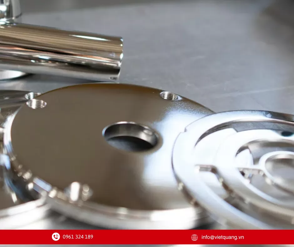 Bề mặt inox sau khi sử dụng phụ gia bóng điện hóa inox- Hóa chất Việt Quang