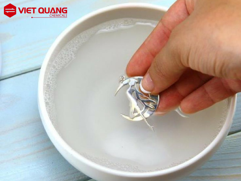 cách đánh bóng bề mặt kim loại