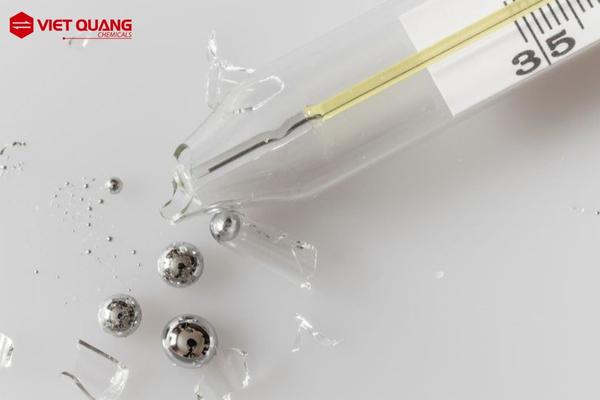 thuy-ngan-hoa-chat-doc-hai