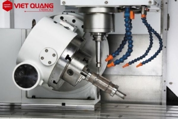 Phân biệt dầu cắt gọt kim loại pha nước và không pha nước