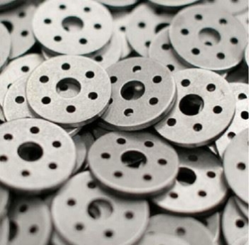 NHỮNG LƯU Ý KHI CHỌN DẦU DẬP VUỐT KIM LOẠI