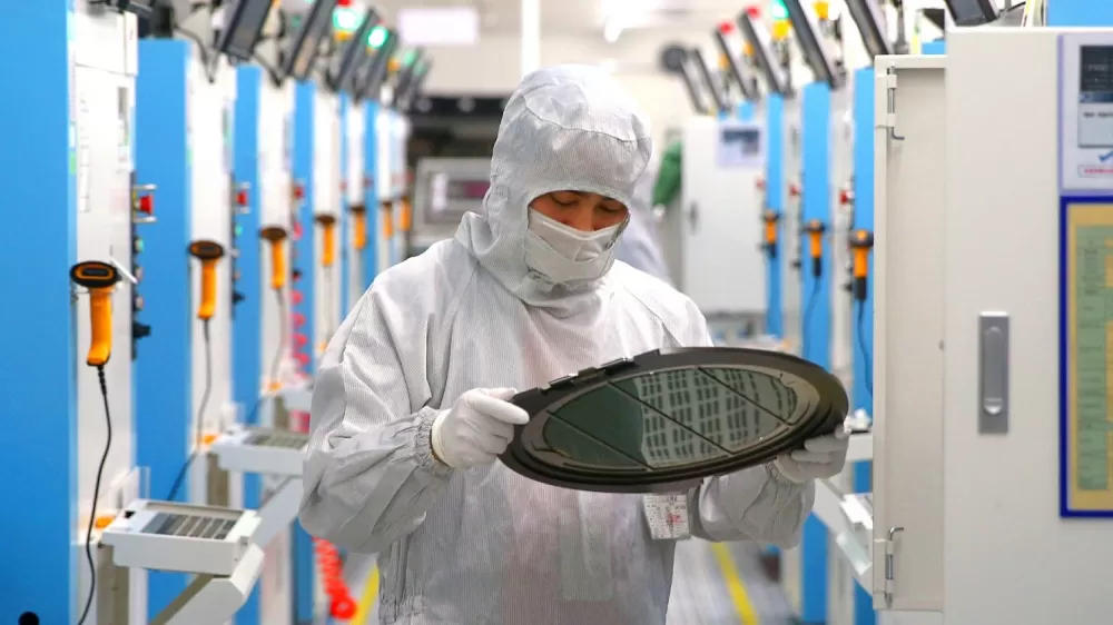 Nghị định số 24/2026/NĐ-CP quy định chi tiết các danh mục hóa chất thuộc phạm vi điều chỉnh của Luật Hóa chất